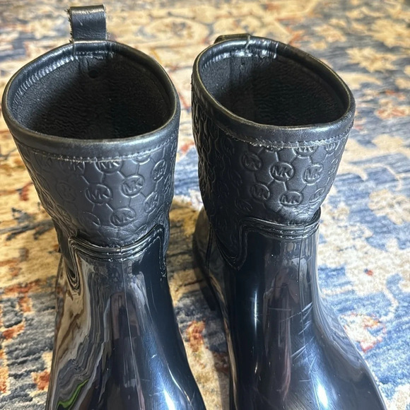 NIB New Women MK Michael Kors Designer Women Blakely Logo Embossed Ankle Rain Boot Shoes Blk 7